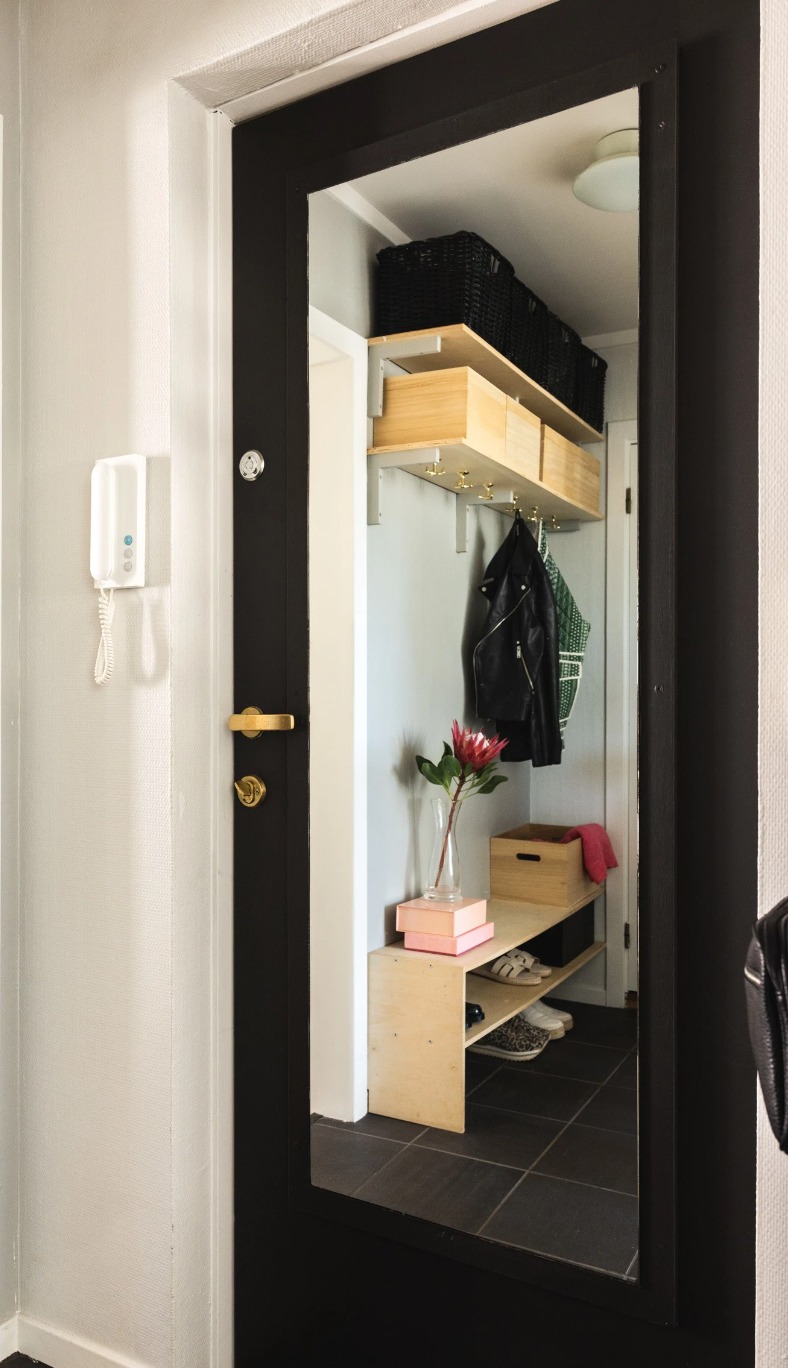 Inngangsdør med callinganlegg 